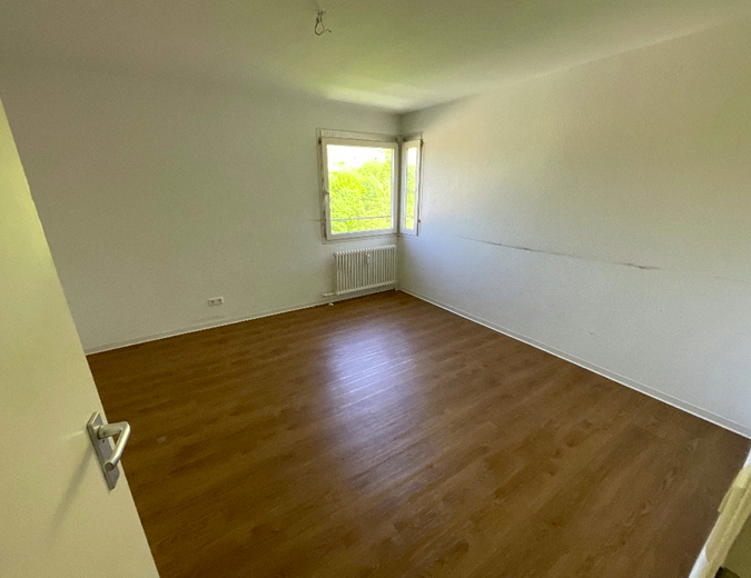 3-Zimmer-Wohnung mitten im Zentrum mit Stellplatz und großer Dachterrasse! - Photo 1