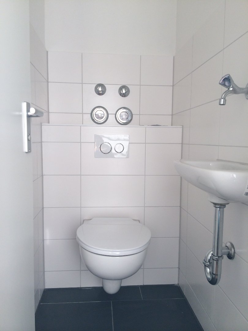 Schöne 2-Zimmer Wohnung mit Balkon in schöner Lage am Zollberg - Foto 3