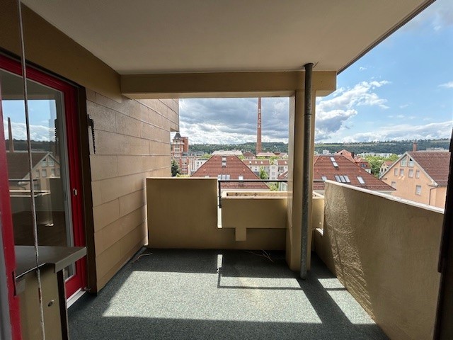 Großzügige 3-Zimmer Wohnung mit tollen Ausblick über Esslingen! - Photo 3