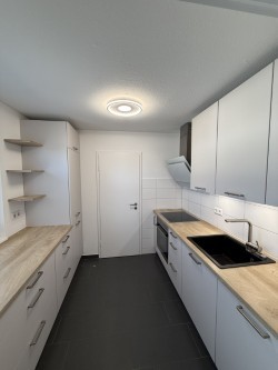 Geräumige 3-Zimmer-Wohnung mit Balkon in familienfreundlicher Lage! - Photo 2