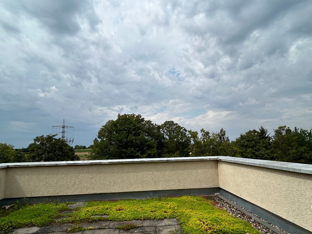 2-Zimmer Wohnung mit großer Dachterrasse und toller Aussicht am Zollberg!! - Photo 4