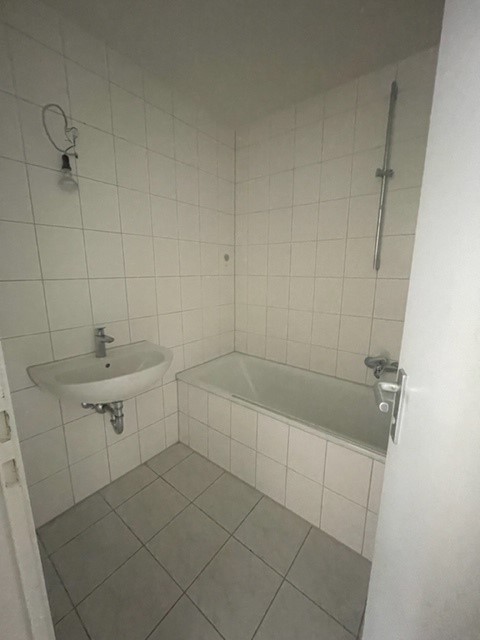 Schöne 4-Zimmer Wohnung am Zollberg mit Balkon - Photo 5