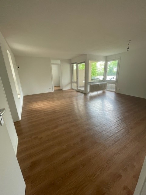 Schöne 4-Zimmer Wohnung am Zollberg mit Balkon - Photo 1