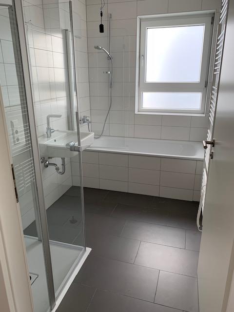 Elegant und modern - Schöne 3-Zimmer Wohnung im Silcherhof - Photo 4
