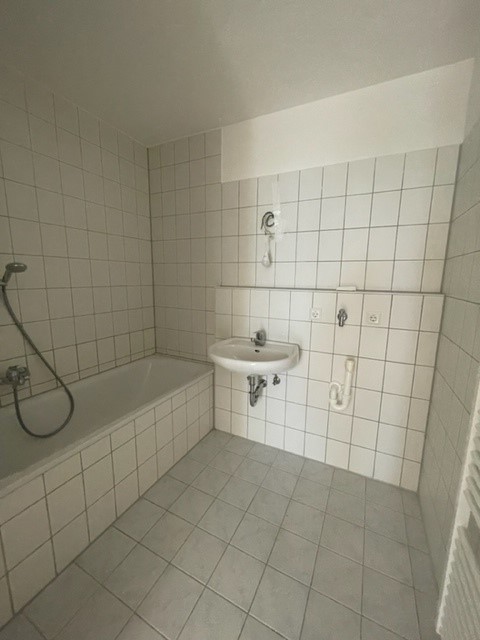 Helle & großzügige 3-Zimmer-Wohnung in Esslingen Hohenkreuz ! - Photo 3